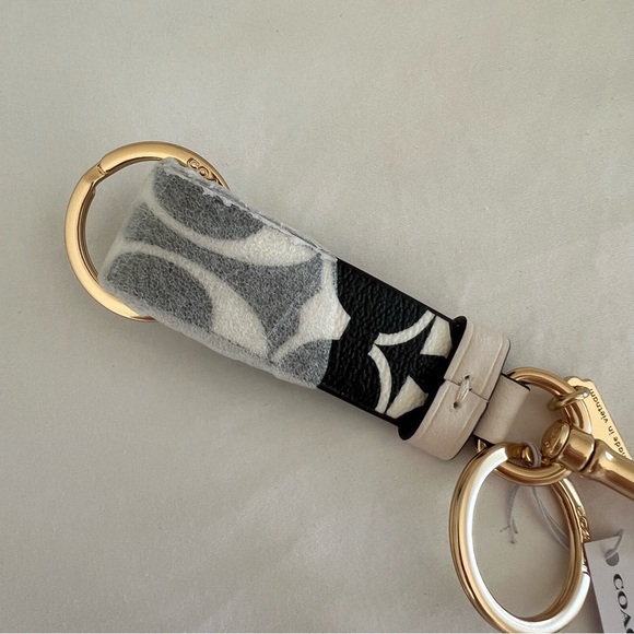 Coach Trigger Snap Bag Charm - Picture 7 of 13